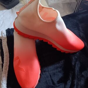 DNKY Tennis Shoes Size